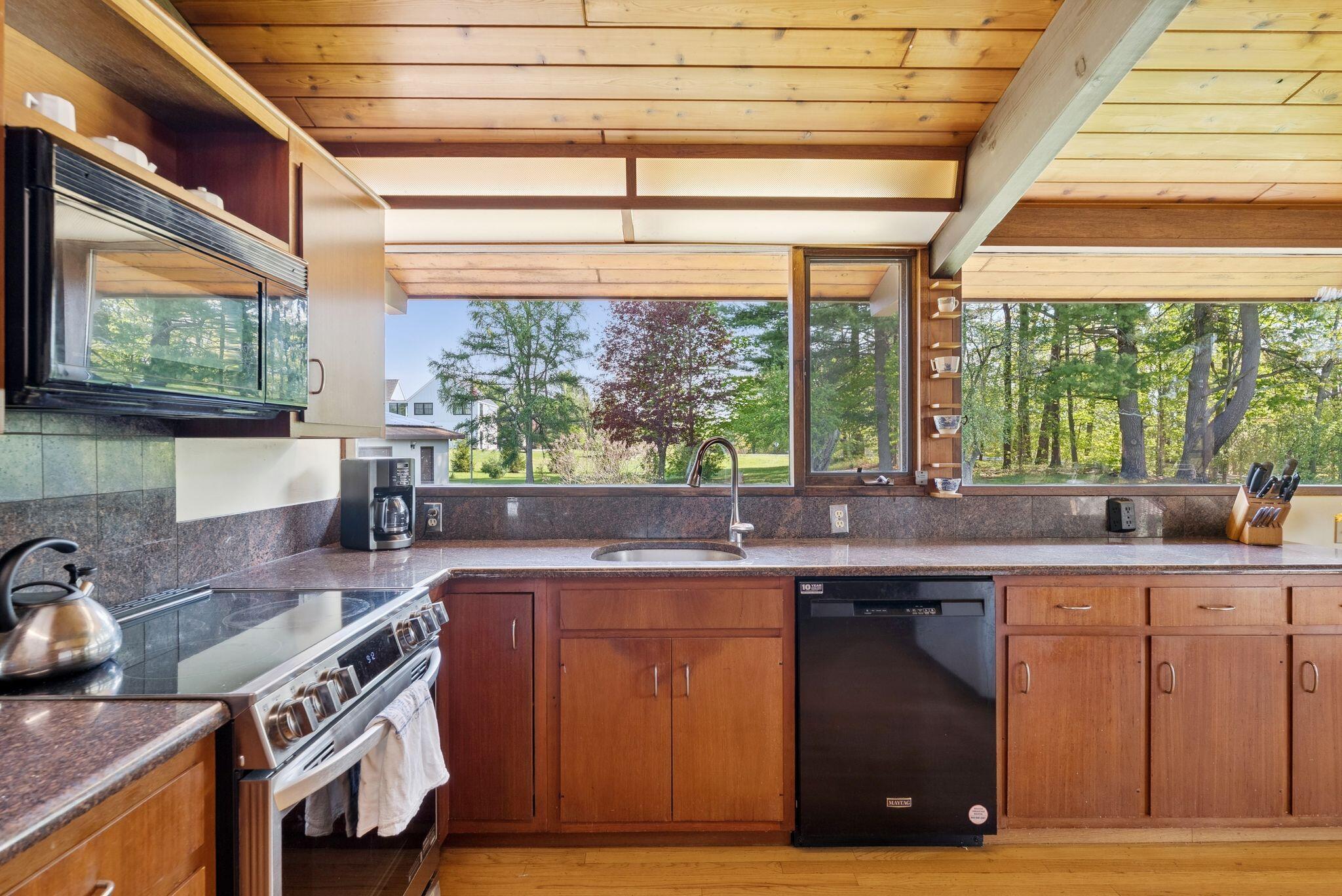 98 Field Road Falmouth, ME 04105 - Photo 25 of 61 50_DSC01335