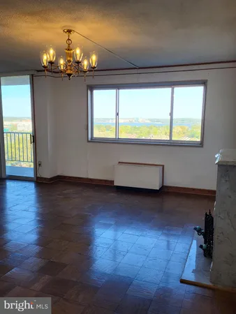$1,695 | 2059 Huntington Avenue, Unit 909, Alexandria, VA 22303