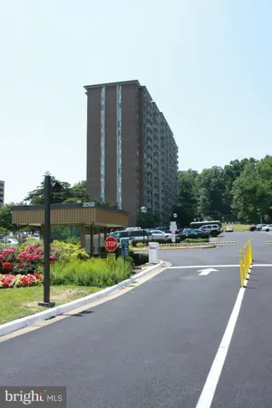 $1,695 | 2059 Huntington Avenue, Unit 909, Alexandria, VA 22303