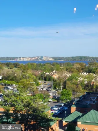 $1,695 | 2059 Huntington Avenue, Unit 909, Alexandria, VA 22303