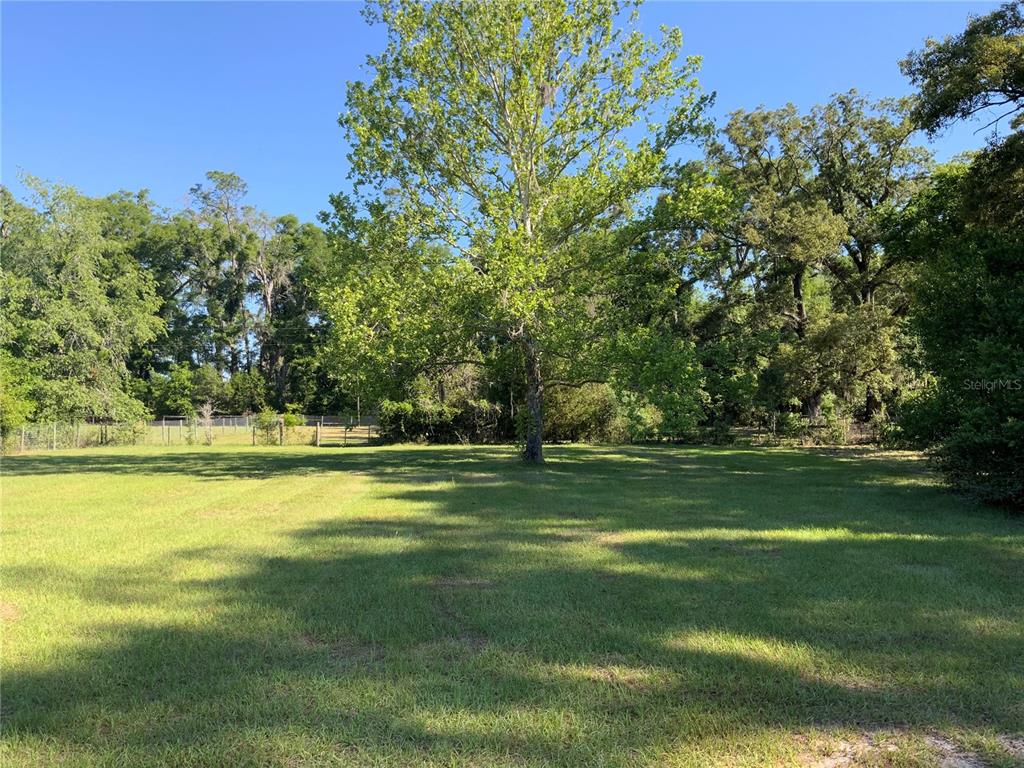 10919 Northwest 202nd Street Alachua, FL 32615 - Photo 3 of 8