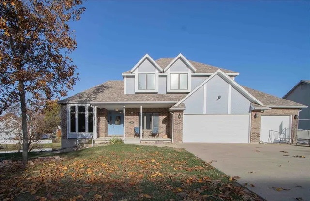 $449,900 | 1219 Pembrooke Drive, Warrensburg, MO 64093