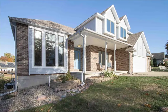 $449,900 | 1219 Pembrooke Drive, Warrensburg, MO 64093