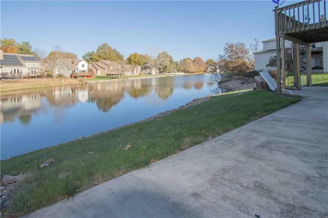 $449,900 | 1219 Pembrooke Drive, Warrensburg, MO 64093