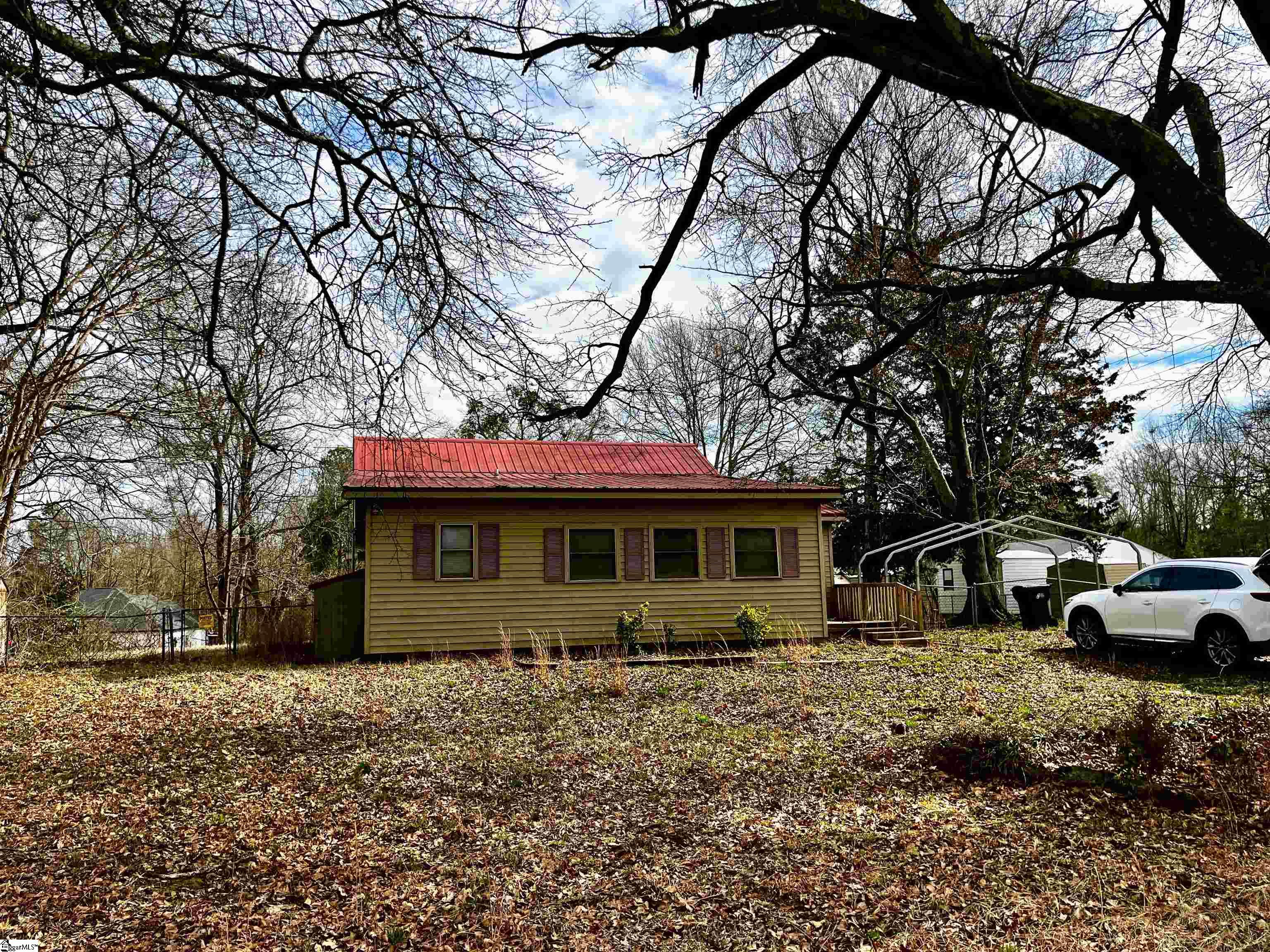 317 Donaldson Road Greenville, SC 29605 - Photo 2 of 28 Gallery Image 2