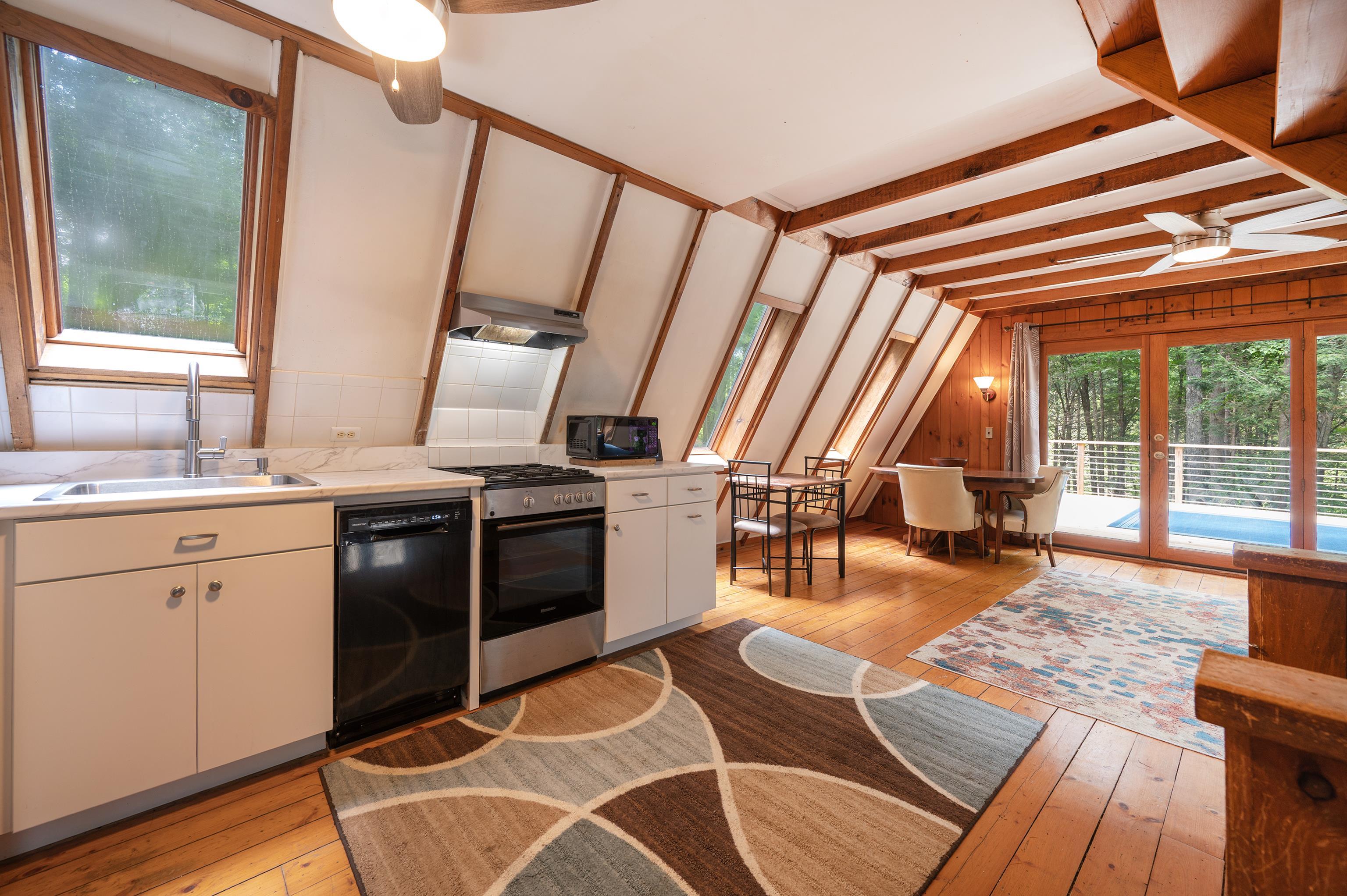 18 Hemlock Hill Road Newfane, VT 05345 - Photo 11 of 40