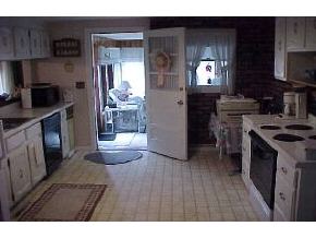 78 Long Hill Road Dover, NH 03820 - Photo 3 of 6