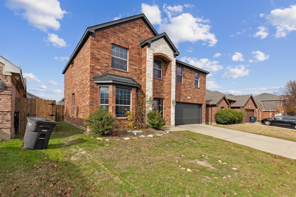 10813 Middleglen Road Fort Worth, TX 76052 - Photo 2 of 12