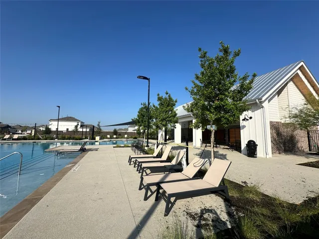 a view of a tennis court