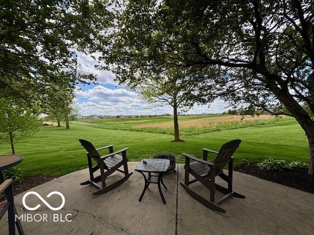 4637 Shadow Ridge Boulevard Greenwood, IN 46143 - Photo 11 of 48