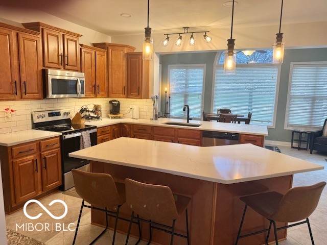 4637 Shadow Ridge Boulevard Greenwood, IN 46143 - Photo 2 of 43