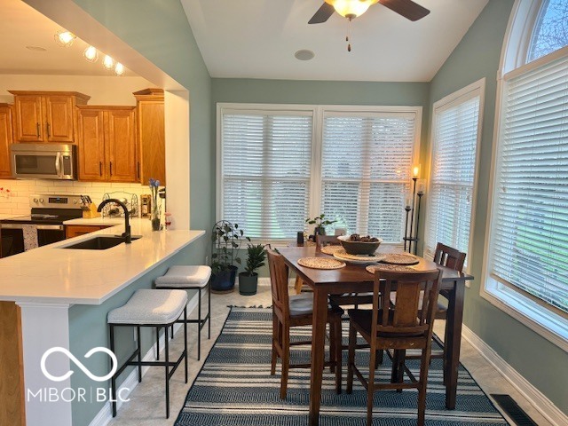 4637 Shadow Ridge Boulevard Greenwood, IN 46143 - Photo 4 of 43