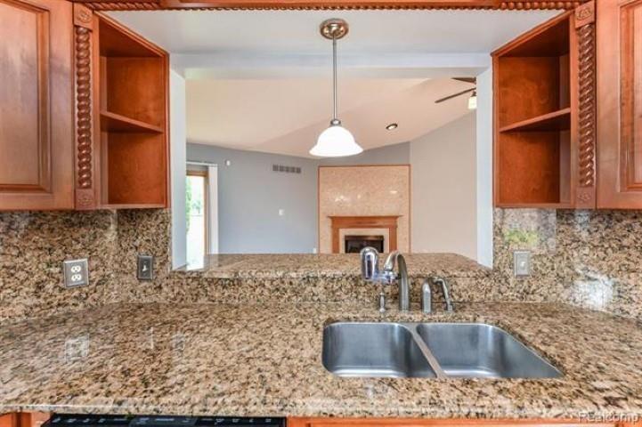 46564 Mornington Road Canton, MI 48188 - Photo 15 of 35
