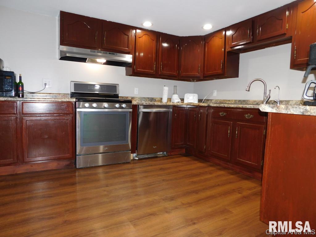 8438 Thomas Road Rochester, IL 62563 - Photo 7 of 27