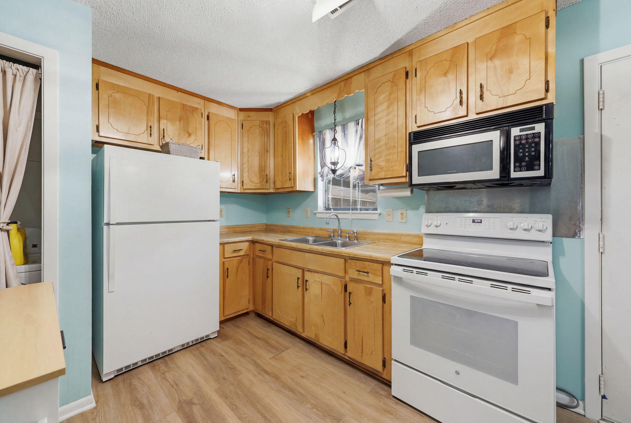 532 Springtime Avenue Holt, FL 32564 - Photo 12 of 33 28-web-or-mls-532-springtime-ave