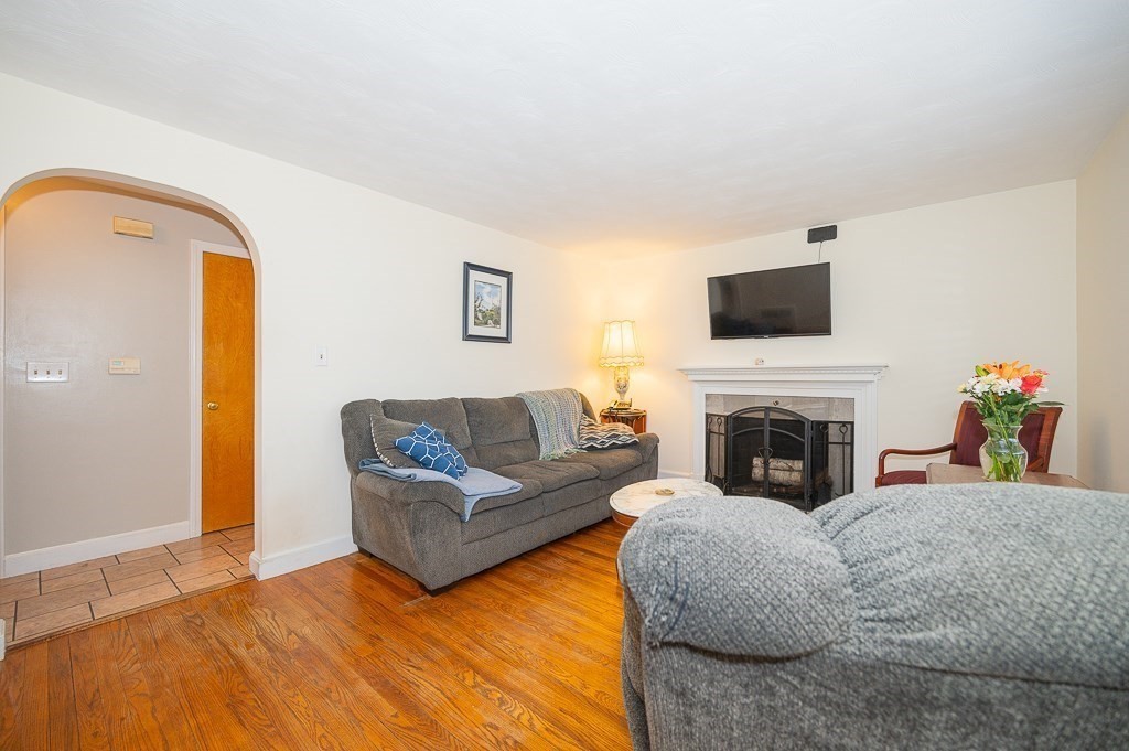 29 Dean Road Ashland, MA 01721 - Photo 13 of 42 Gallery Image 13