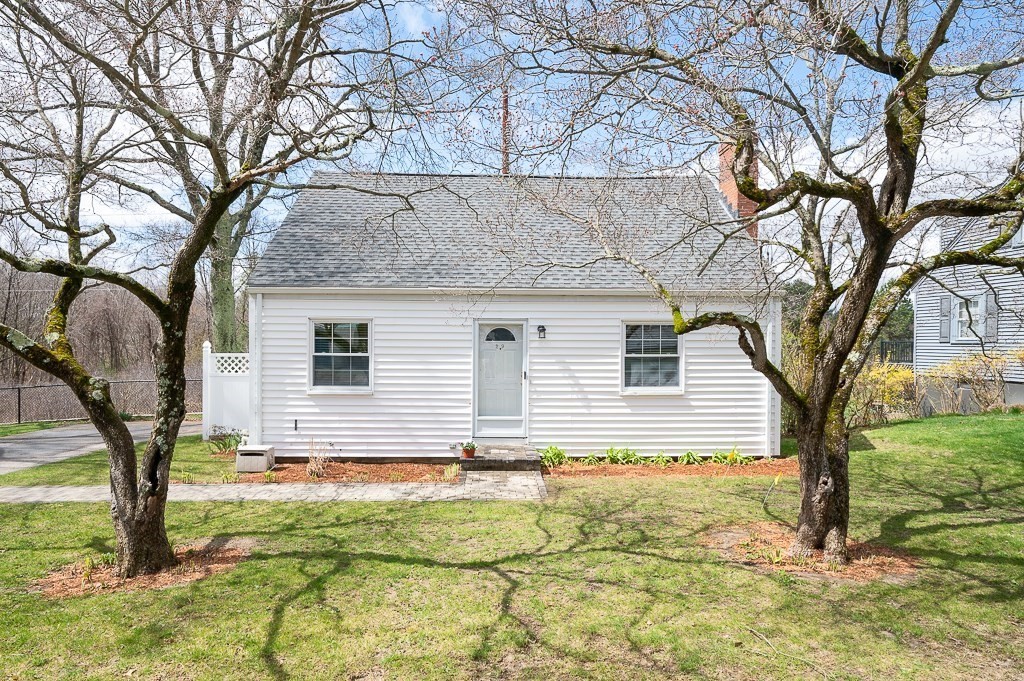 29 Dean Road Ashland, MA 01721 - Photo 2 of 42 Gallery Image 2
