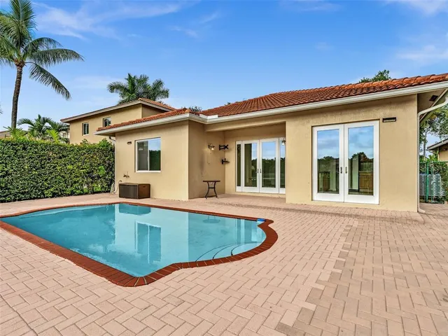 a sign that is on the side of a road