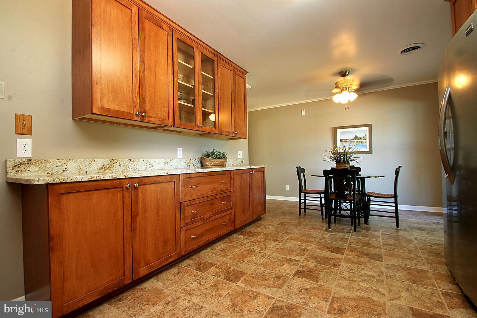 713 Riverside Drive Baltimore, MD 21221 - Photo 16 of 30 Kitchen