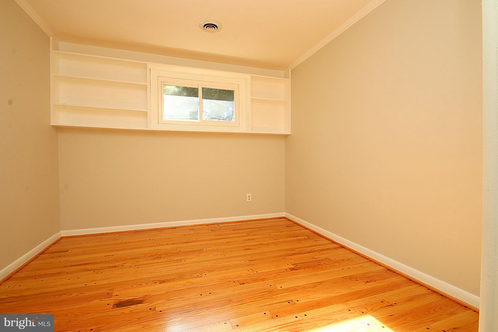 713 Riverside Drive Baltimore, MD 21221 - Photo 20 of 30 Bedroom
