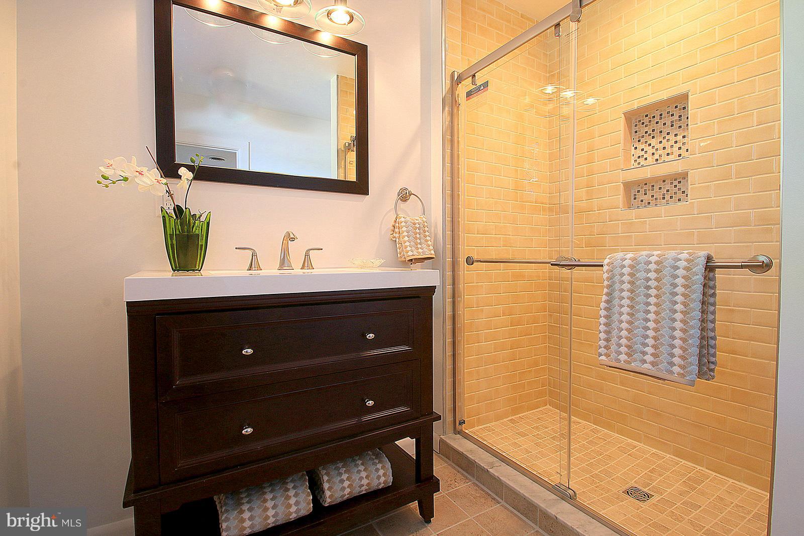 713 Riverside Drive Baltimore, MD 21221 - Photo 22 of 30 Bath