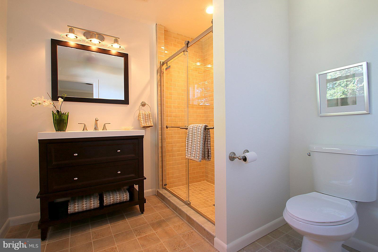 713 Riverside Drive Baltimore, MD 21221 - Photo 23 of 30 Bath