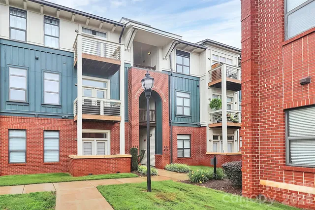 $475,000 | 450 New Bern Station Court, Charlotte, NC 28209