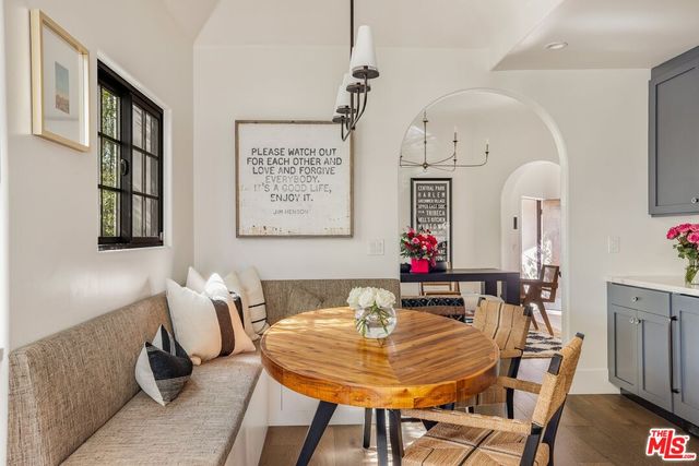 a kitchen with kitchen island granite countertop lots of counter top space