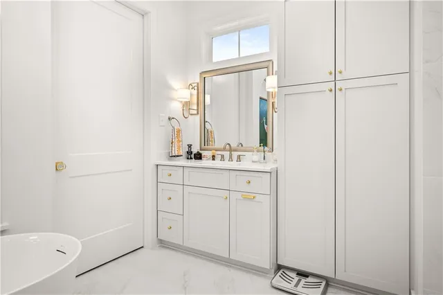 $750,000 | 152 Pecan Bayou Drive, Alexandria, LA 71303