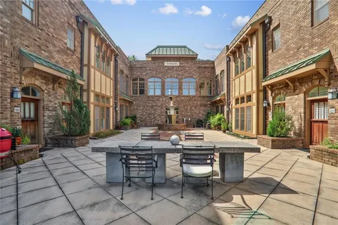 $375,000 | 1860 Gordon Manor Northeast, Unit 110, Atlanta, GA 30307