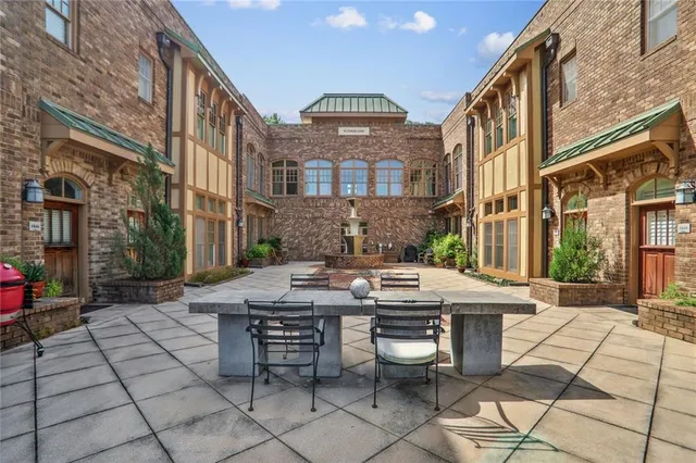 $375,000 | 1860 Gordon Manor Northeast, Unit 110, Atlanta, GA 30307