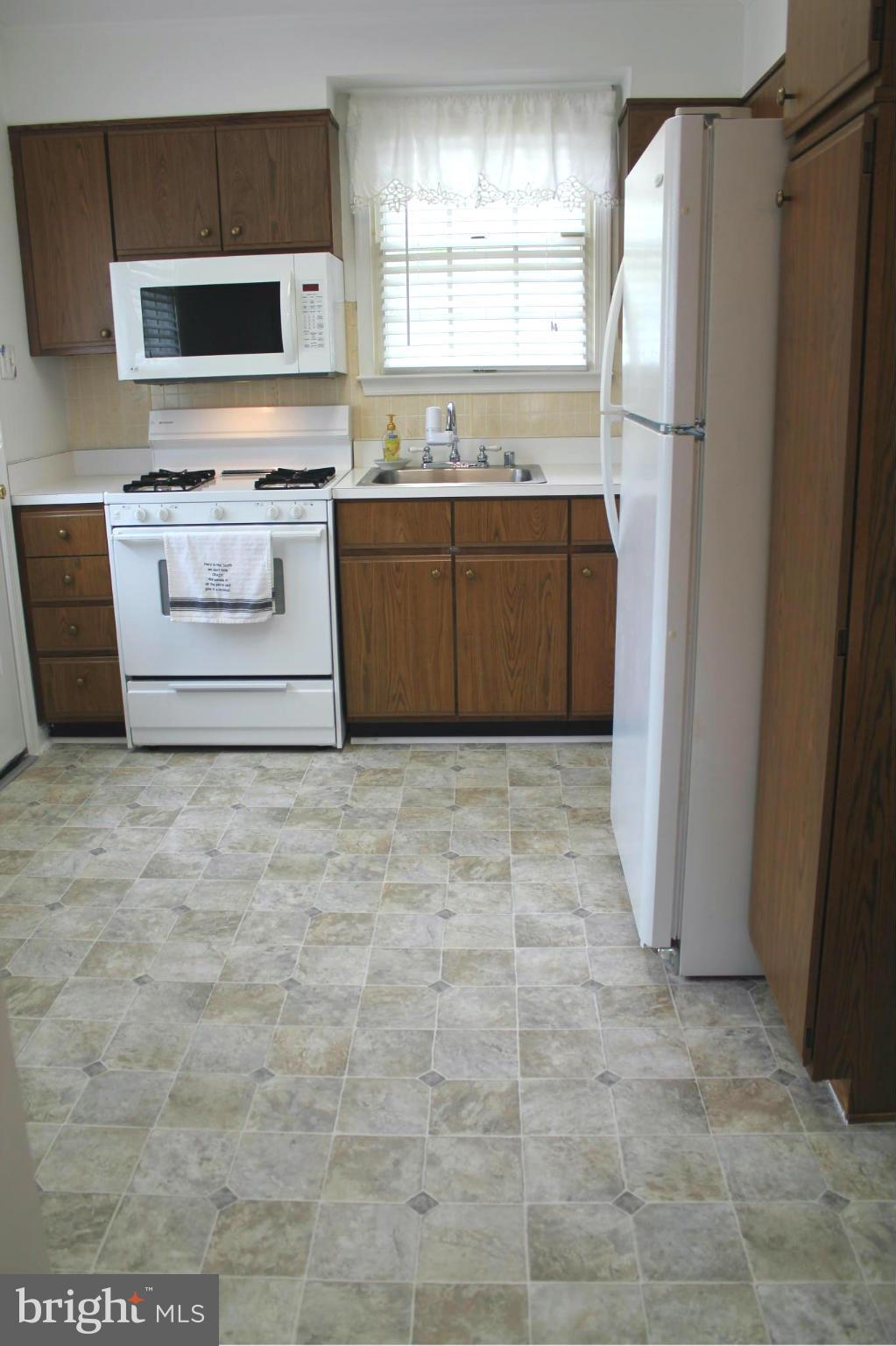 1812 Cromwood Road Baltimore, MD 21234 - Photo 11 of 25 Kitchen
