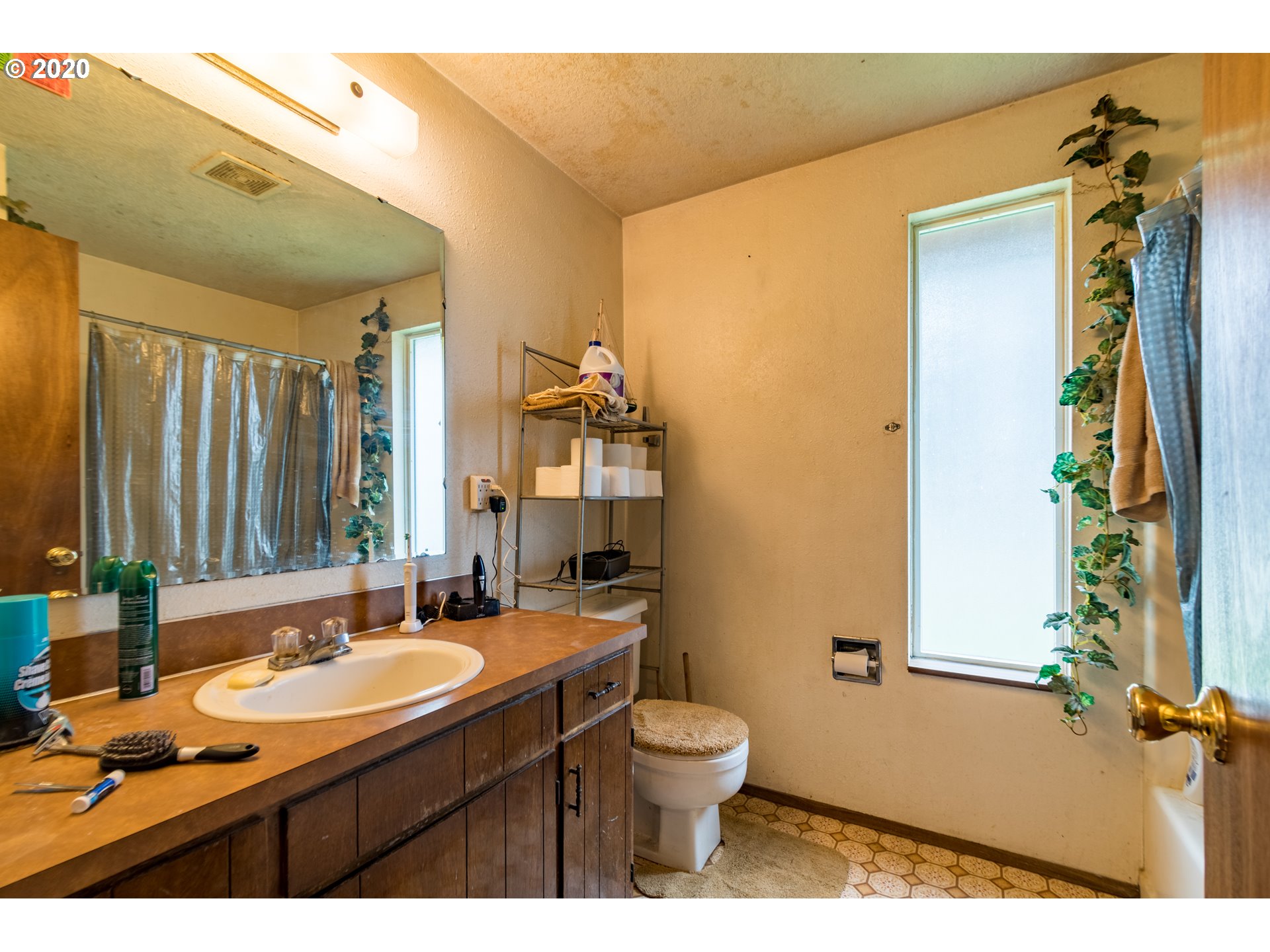 1056 28th Street Springfield, OR 97477 - Photo 14 of 16