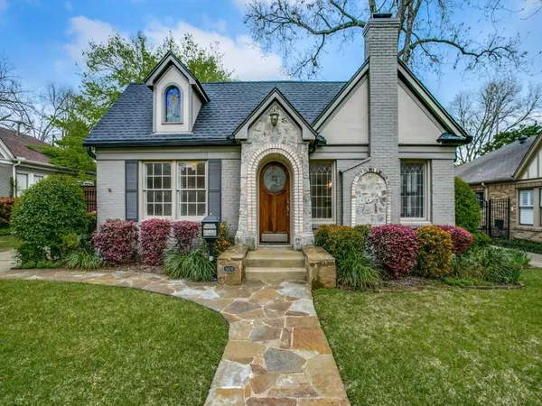 $925,000 | 5606 Mercedes Avenue, Dallas, TX 75206