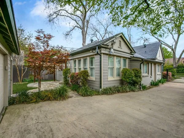 $925,000 | 5606 Mercedes Avenue, Dallas, TX 75206