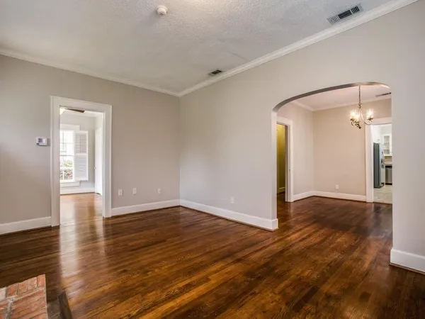 $925,000 | 5606 Mercedes Avenue, Dallas, TX 75206