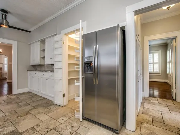 $925,000 | 5606 Mercedes Avenue, Dallas, TX 75206