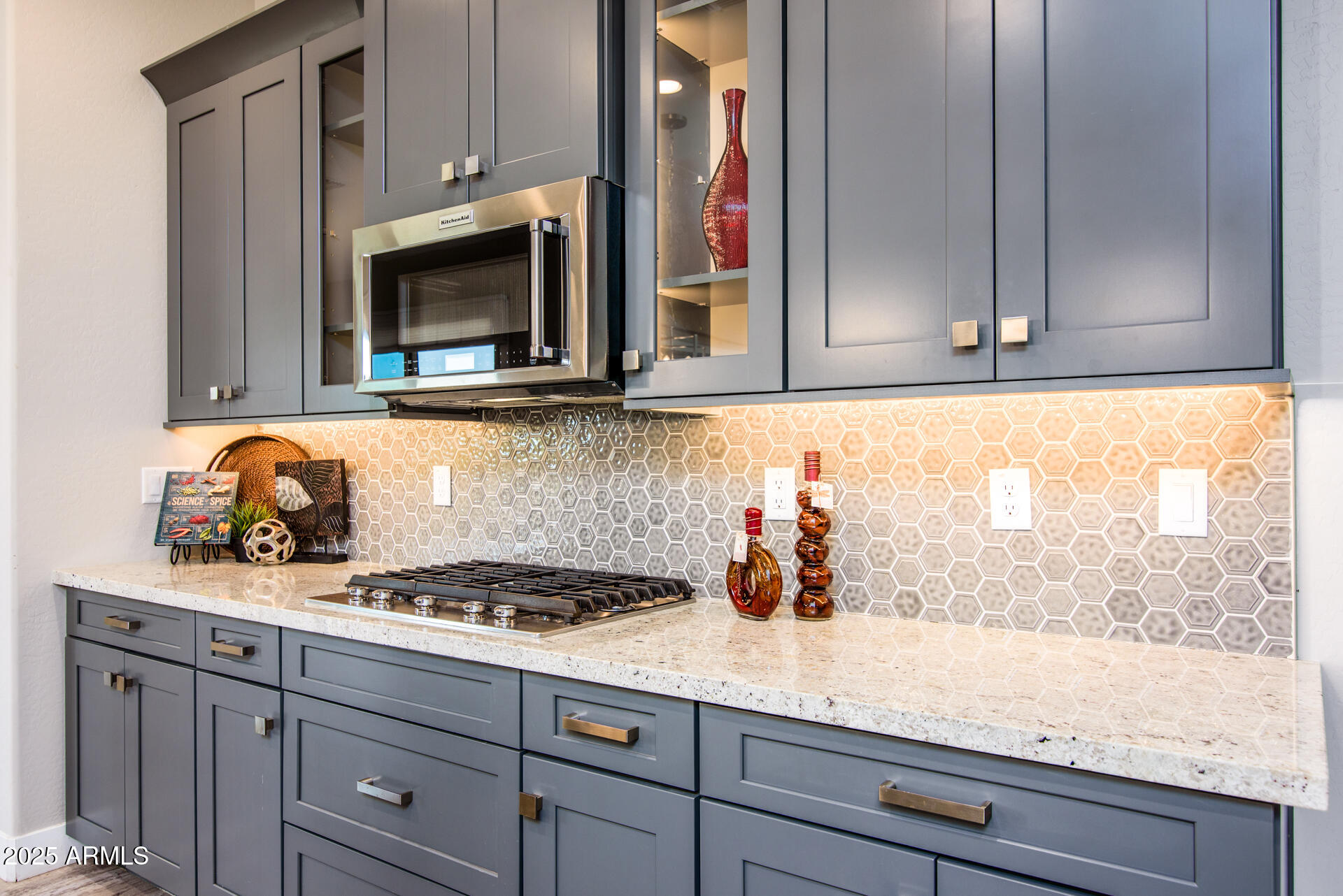 21093 North Willow Road Maricopa, AZ 85138 - Photo 13 of 66 Gas cooktop/under cabinet lighting