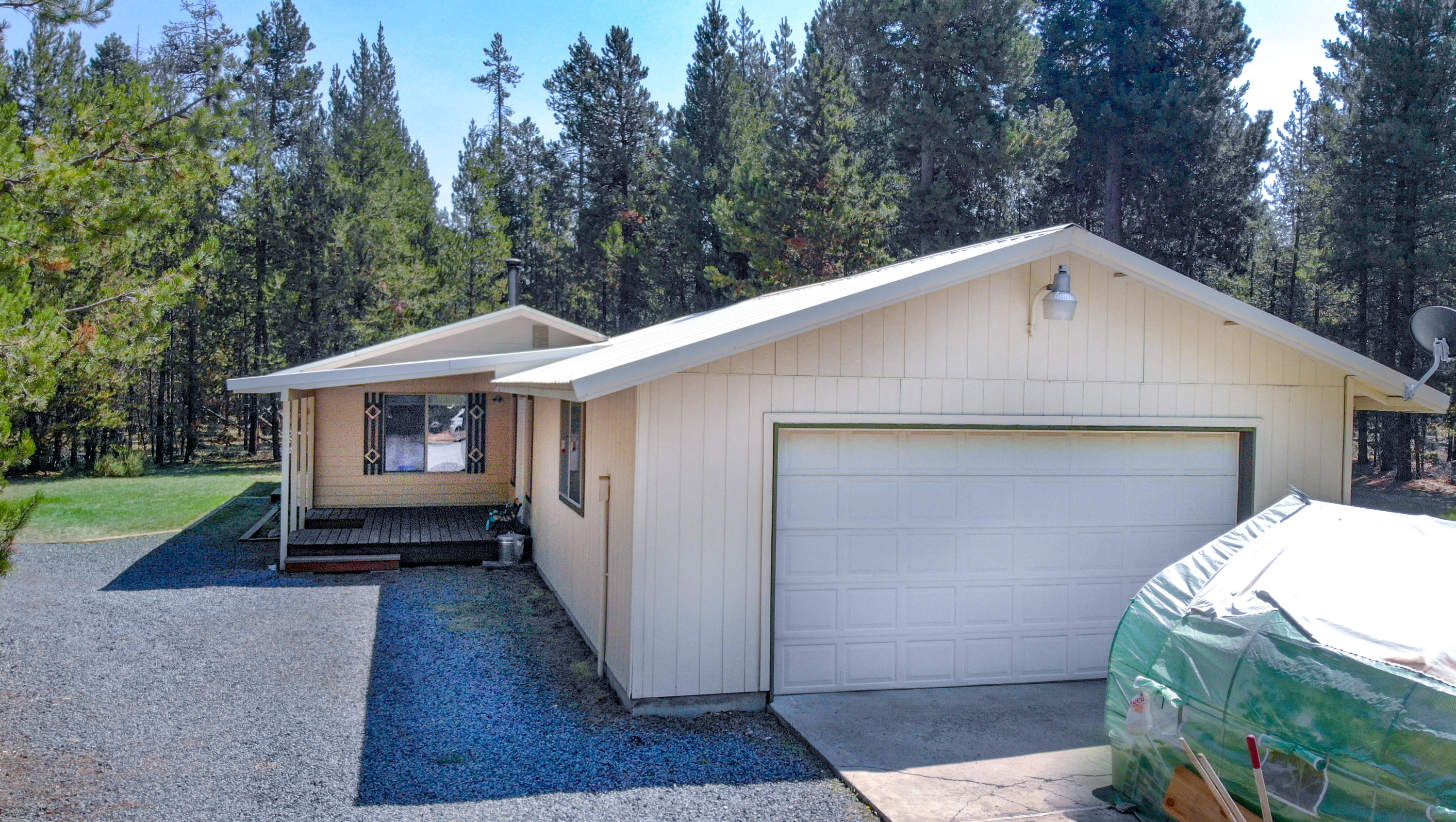 16073 Aqua Road La Pine, OR 97739 - Photo 3 of 19 Pic 3