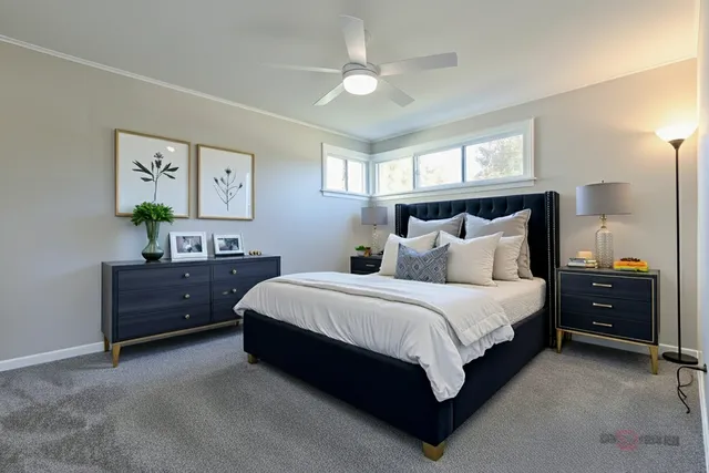 $299,000 | 858 East Grant Drive, Des Plaines, IL 60016