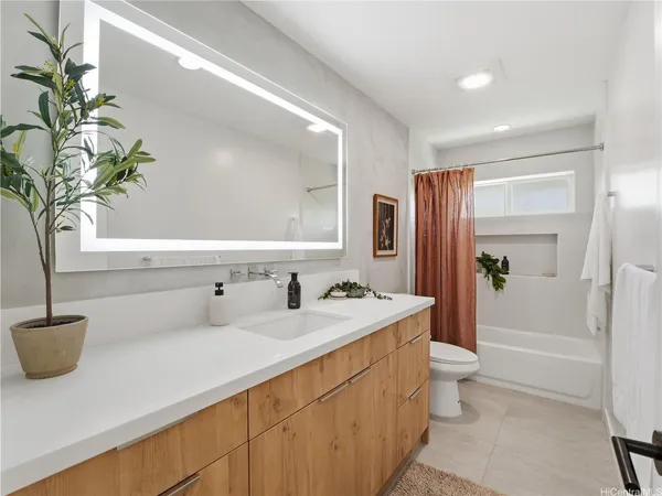 $3,150,000 | 7157 Makaa Street, Honolulu, HI 96825