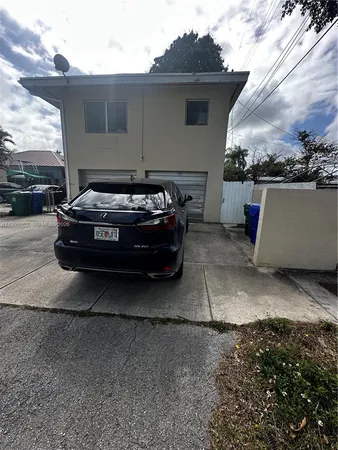 $2,100 | 2420 Southwest 34th Avenue, Unit A, Miami, FL 33145