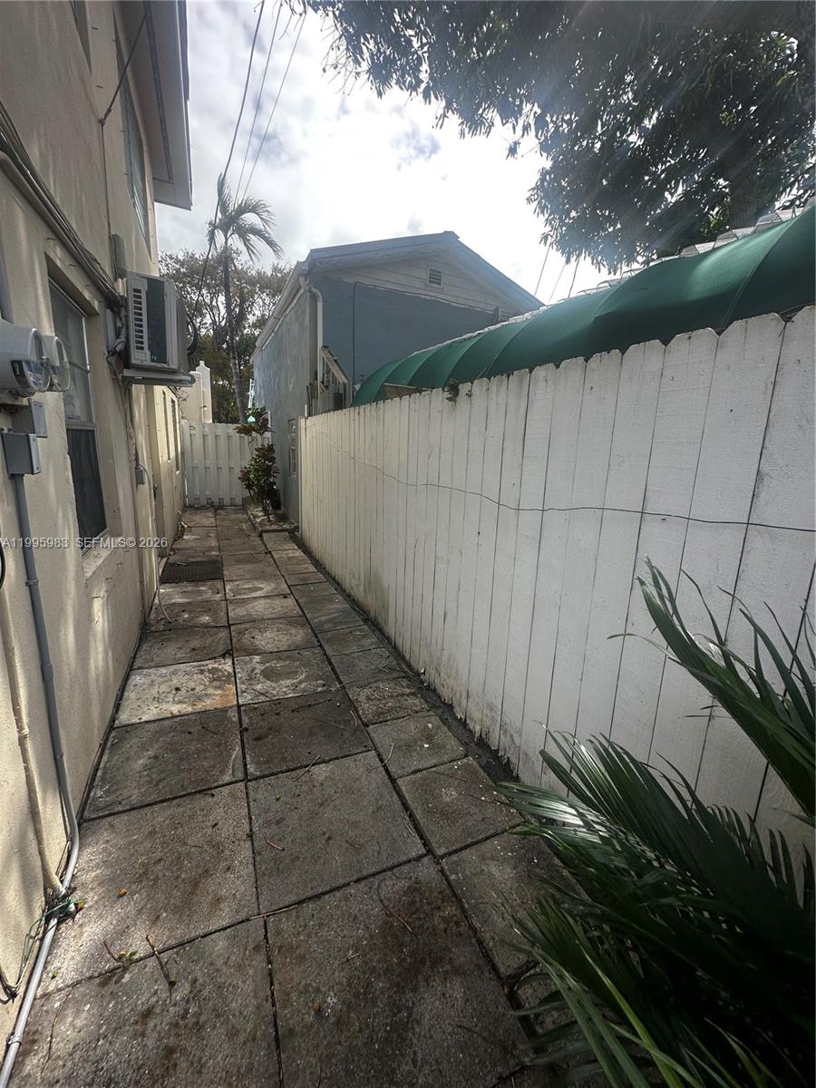 2420 Southwest 34th Avenue, Unit A Miami, FL 33145 - Photo 3 of 15