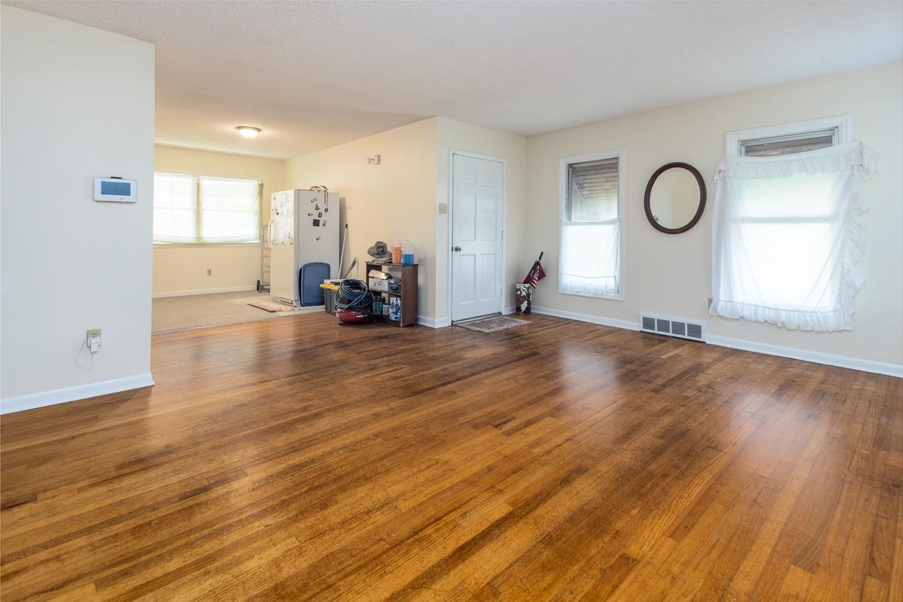 536 Mineral Road Memphis, TN 38120 - Photo 3 of 19 Gallery Image 3