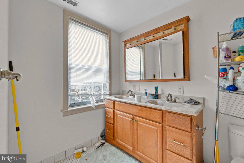 664 Portland Street Baltimore, MD 21230 - Photo 12 of 30