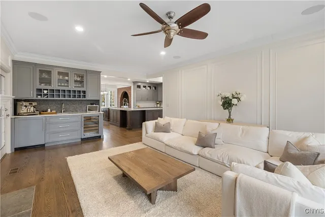 $975,000 | 8420 Hobnail Road, Manlius, NY 13104