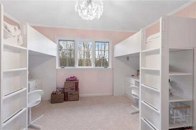 $975,000 | 8420 Hobnail Road, Manlius, NY 13104