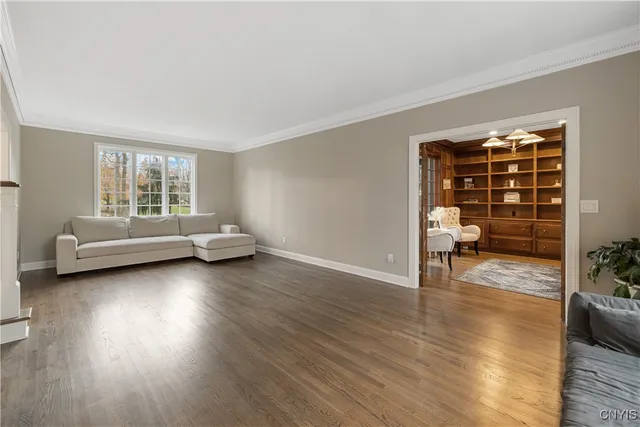 $975,000 | 8420 Hobnail Road, Manlius, NY 13104