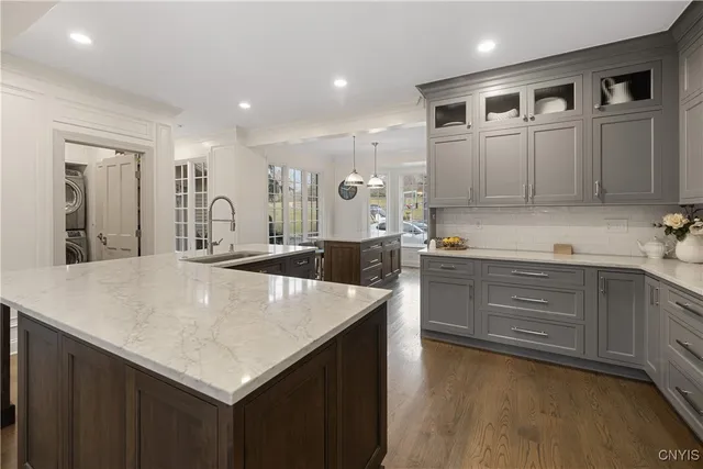 $975,000 | 8420 Hobnail Road, Manlius, NY 13104