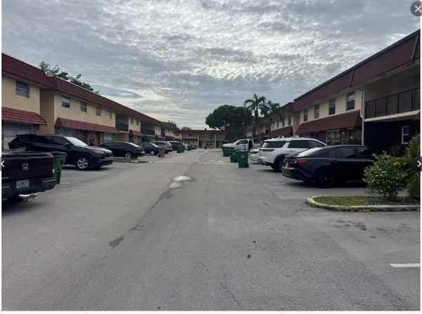 $2,000 | 6560 Southwest 41st Place, Fort Lauderdale, FL 33314